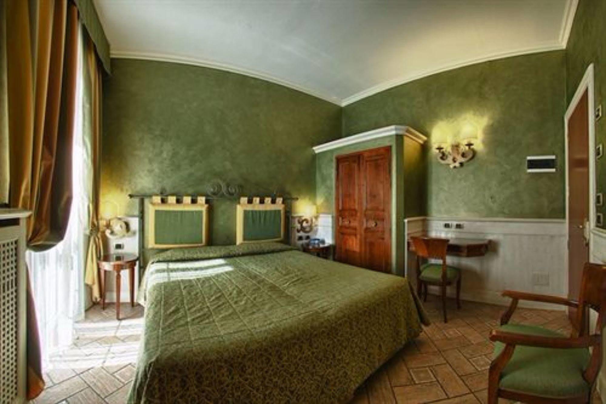 Hotel Pedrini โบโลญญา ภายนอก รูปภาพ